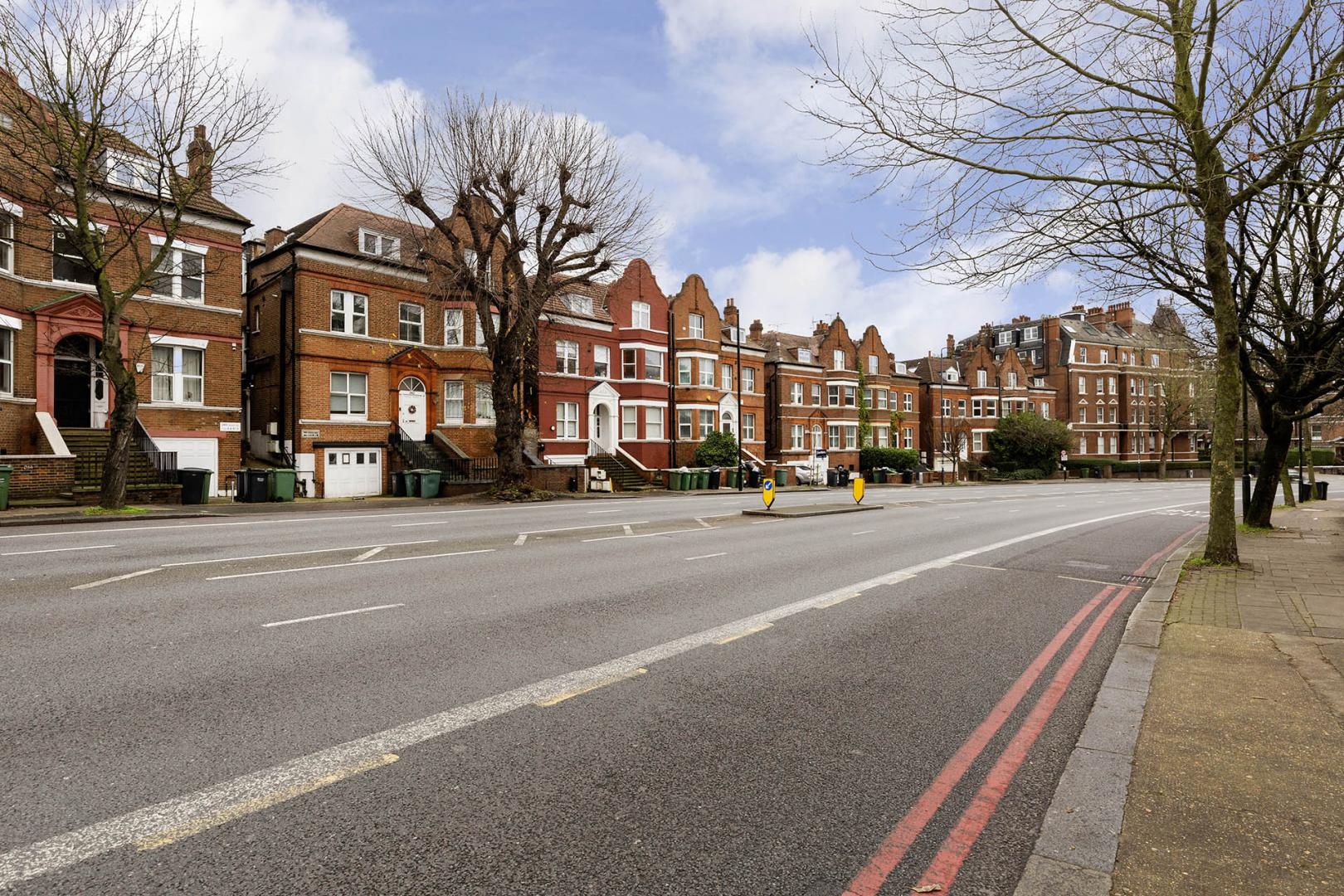 			1 Bedroom, 1 bath, 1 reception Flat			 Finchley Road, Hampstead
